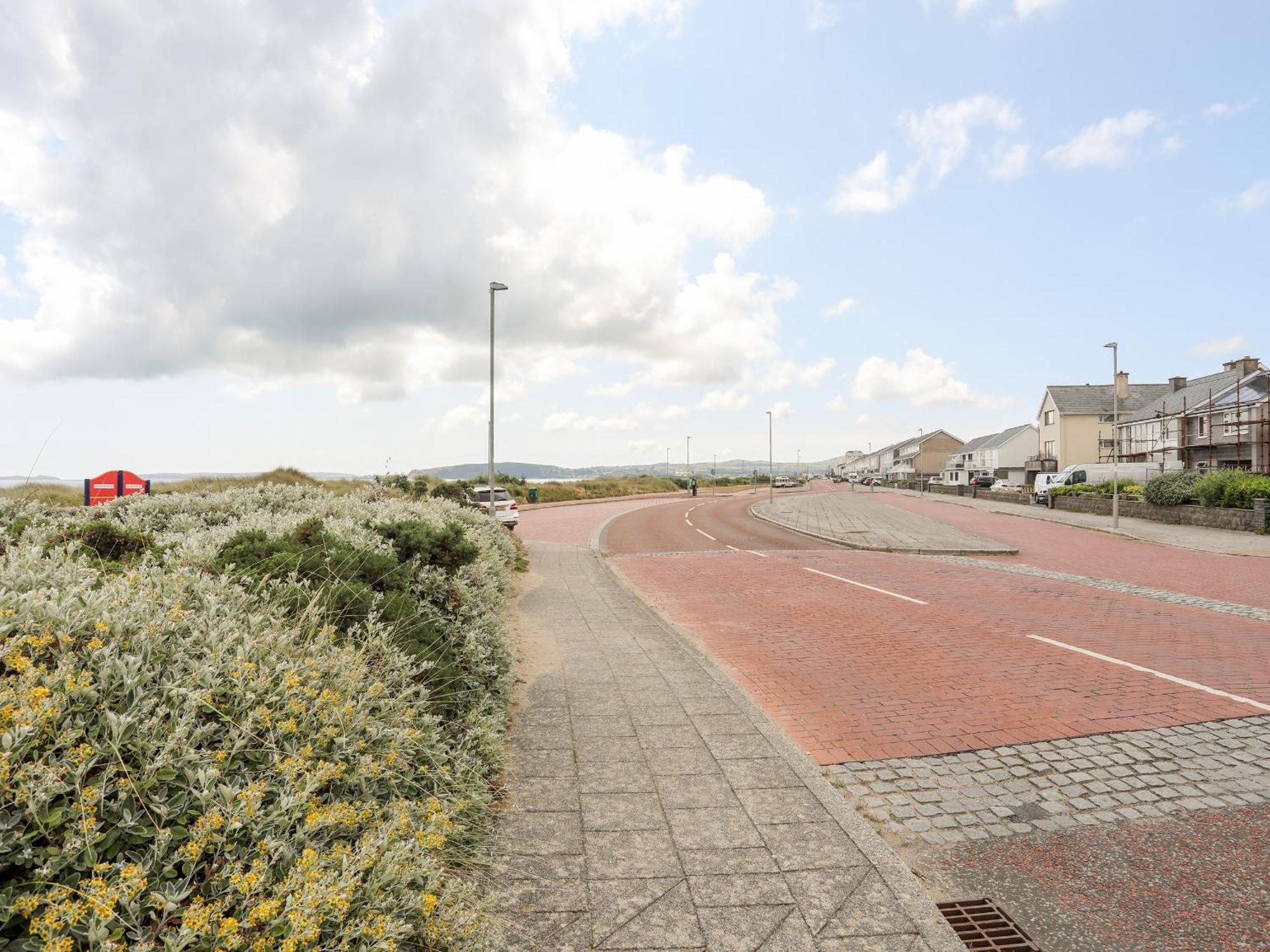 7 Min Y Traeth Villa Pwllheli Exteriör bild